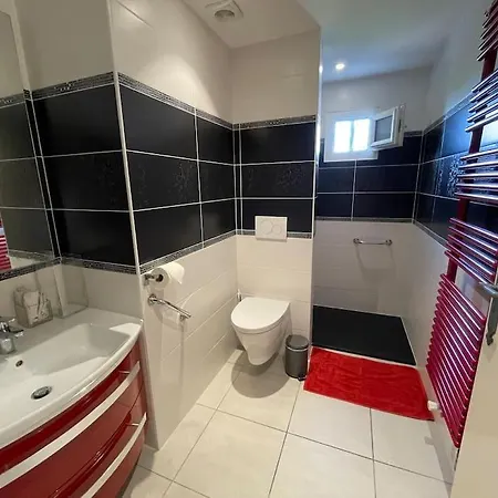 Maison 8 Pers, Piscine, Au Coeur Du Pays De Cognac Holiday home